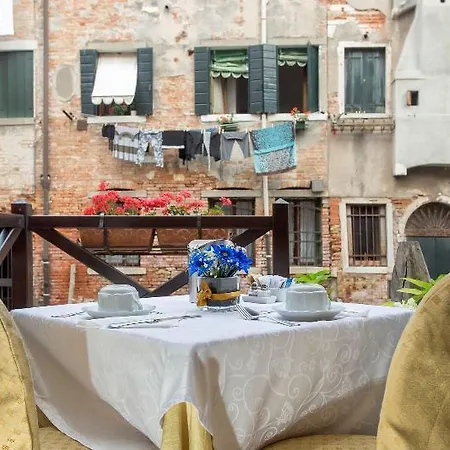 Bed & Breakfast Vite Dorata Venice