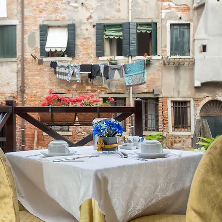 Couette-café Vite Dorata 4*